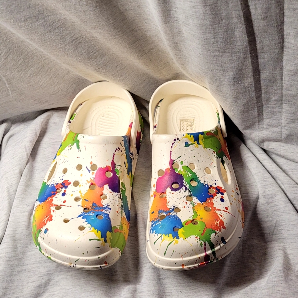 Croc style shoes Size 11 W (fits small) $18